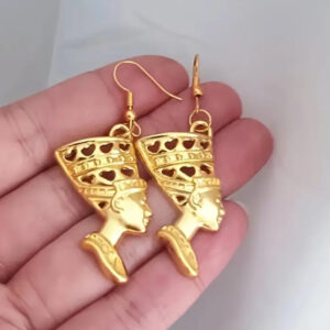 Egyptian Queen Nefertiti Earnings